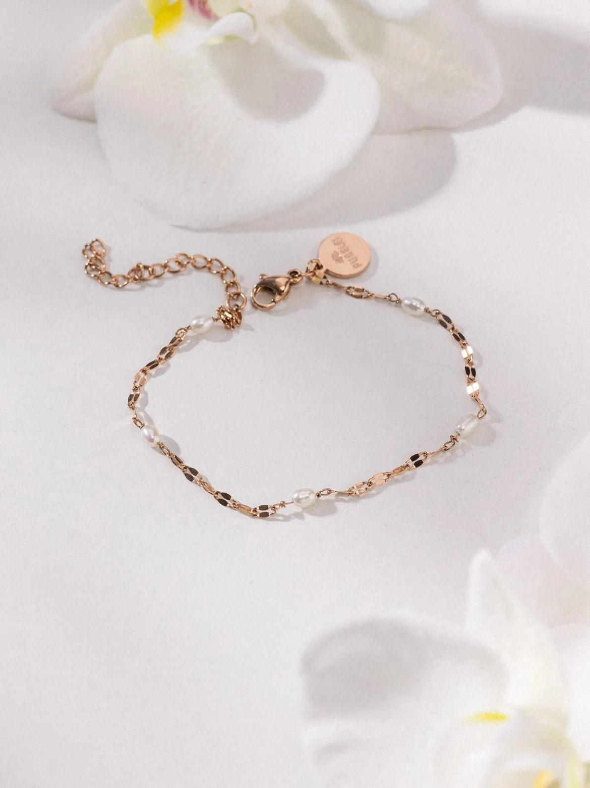 Delicate Pearl Armband