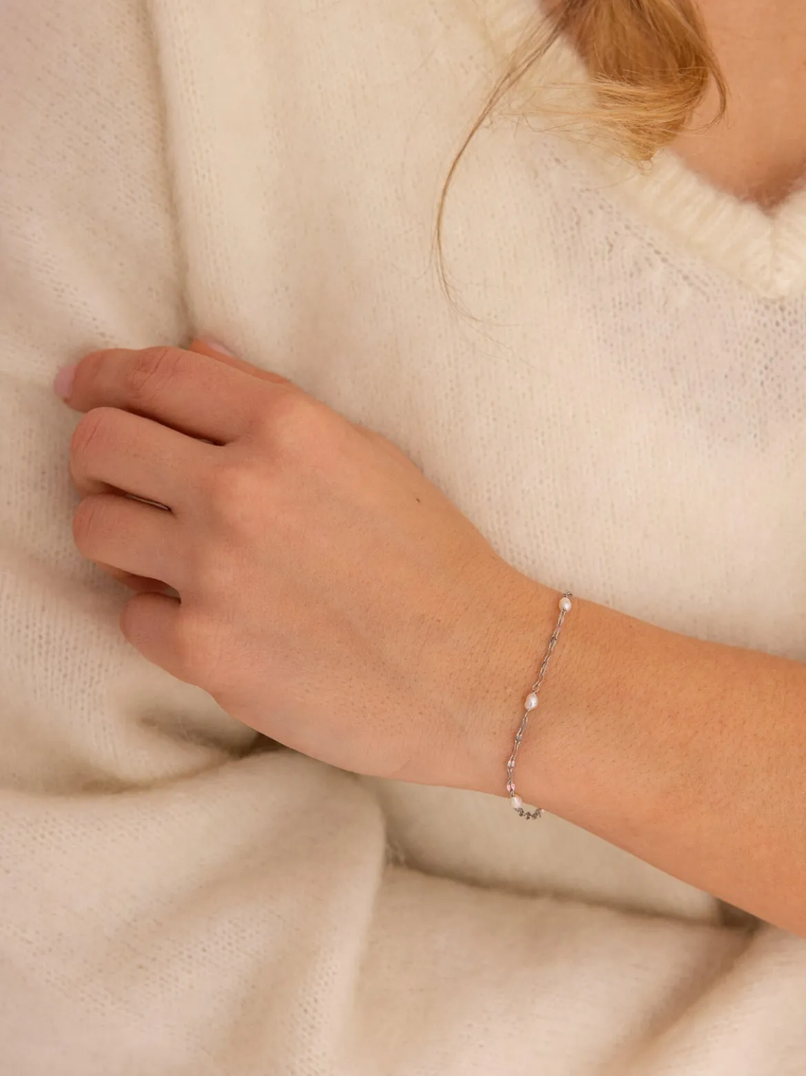 Delicate Pearl Armband