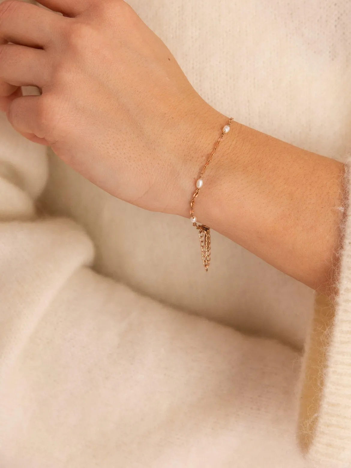 Delicate Pearl Armband