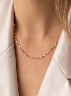Delicate Pearl Kette