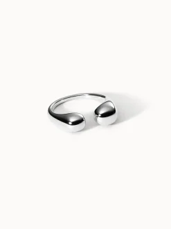Embrace Ring