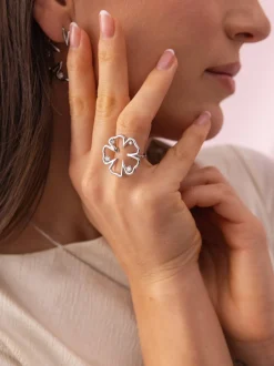 Jewelry Box Hibiscus Ring
