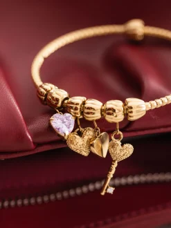 LEI Vintage Herz Charm