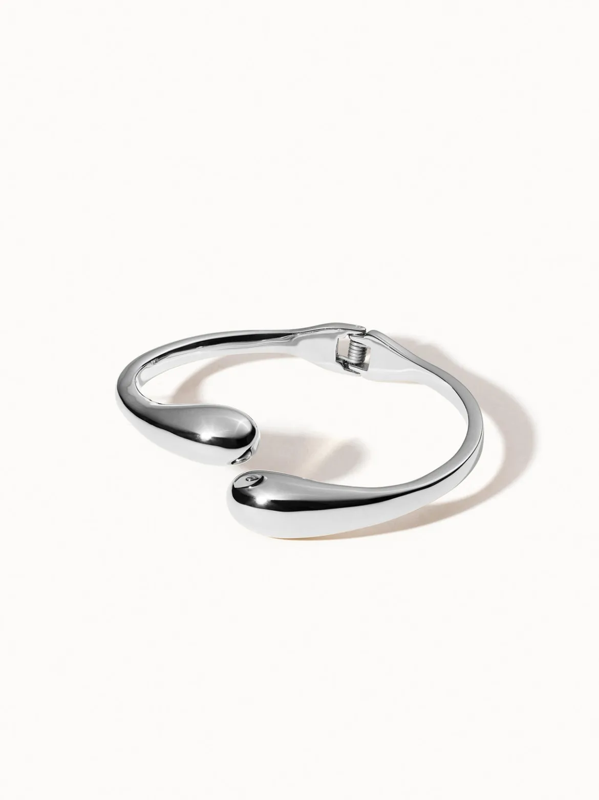 Ohui Armcuff