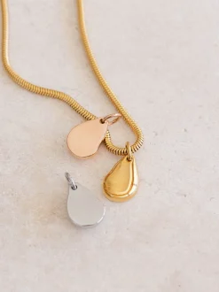 Raw Beauty Charm