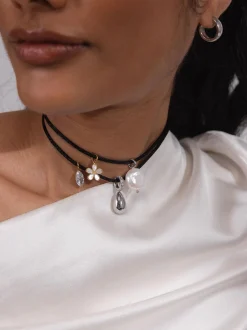 Schwarze Satin Kette