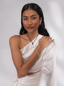 Schwarze Satin Kette