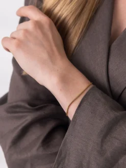 Sleek Armband